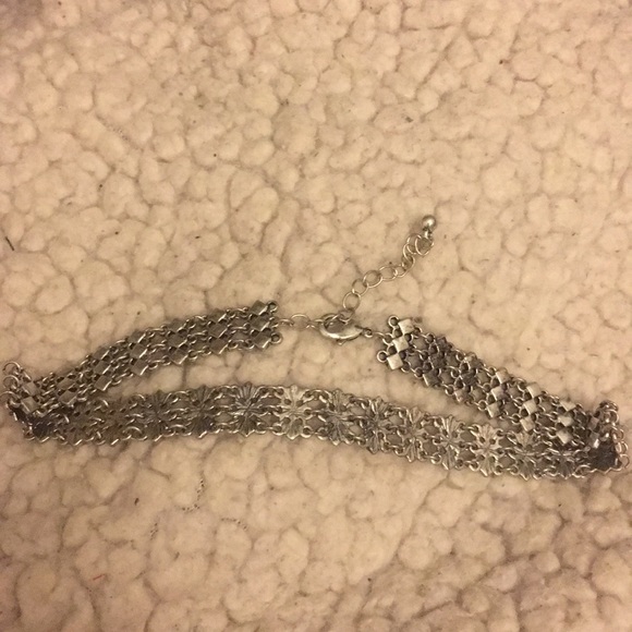 Silver Chocker - Picture 2 of 2